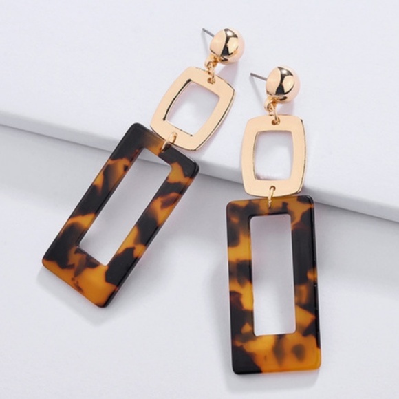 Trendy Jewels Jewelry - {Trendy Jewels} Leopard Print Acrylic Earrings